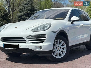 Авто Porsche Cayenne 2012 № 8734883