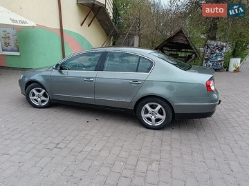 Авто Volkswagen Passat 2005 № 8735071