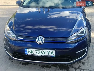 Авто Volkswagen E-Golf 2015 № 8735260