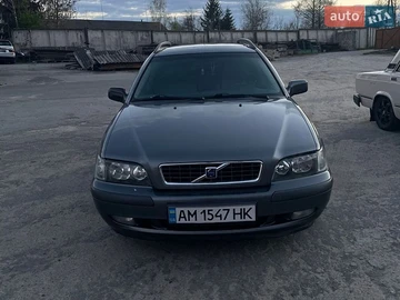 Авто Volvo V40 2002 № 8736170