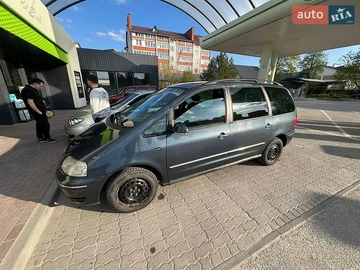 Авто Volkswagen Sharan 2004 № 8736233
