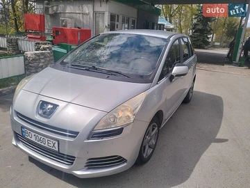 Авто Peugeot 5008 2010 № 8736421