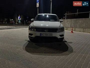 Авто Volkswagen Tiguan 2019 № 8736633