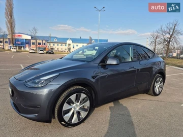 Авто Tesla Model Y 2023 № 8736637