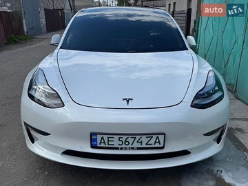 Авто Tesla Model 3 2019 № 8736873