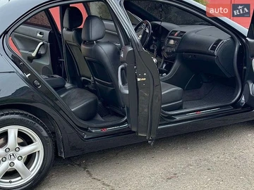Авто Honda Accord 2004 № 8737500