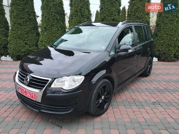 Авто Volkswagen Touran 2008 № 8737504
