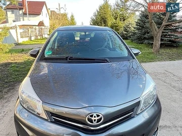 Авто Toyota Yaris 2013 № 8738032