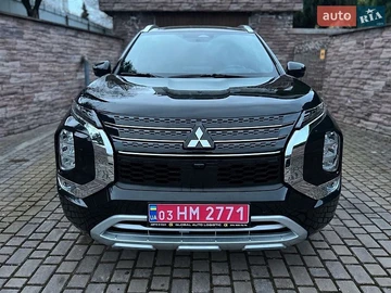 Авто Mitsubishi Outlander 2023 № 8738372