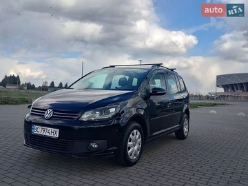 Авто Volkswagen Touran 2013 № 8738657
