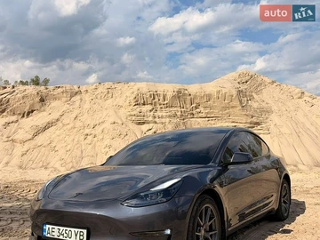 Авто Tesla Model 3 2023 № 8738900