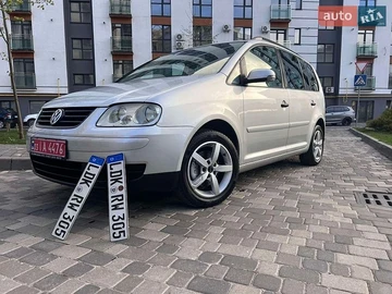 Авто Volkswagen Touran 2005 № 8739226