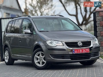 Авто Volkswagen Touran 2008 № 8739298