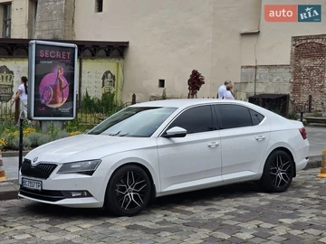 Авто Skoda Superb 2015 № 8739433