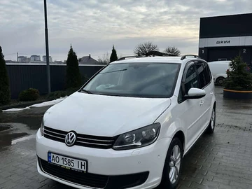 Авто Volkswagen Touran 2012 № 8739480