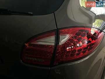 Авто Porsche Cayenne 2012 № 8739491