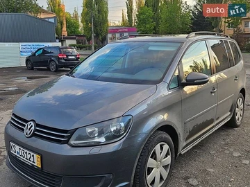 Авто Volkswagen Touran 2011 № 8739673