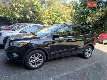 Авто Ford Escape 2018 № 8739773