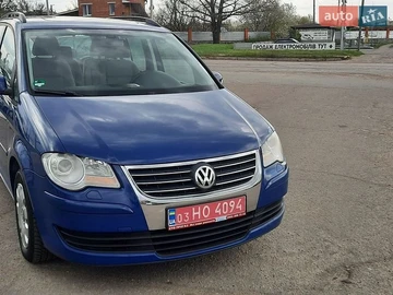 Авто Volkswagen Touran 2008 № 8739889