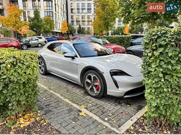 Авто Porsche Taycan Cross Turismo 2022 № 8739987