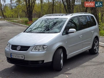 Авто Volkswagen Touran 2003 № 8740241