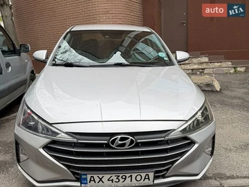 Авто Hyundai Elantra 2018 № 8740358