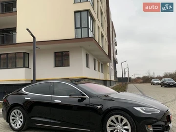 Авто Tesla Model S 2019 № 8740373
