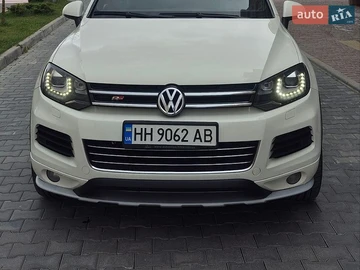 Авто Volkswagen Touareg 2010 № 8740965