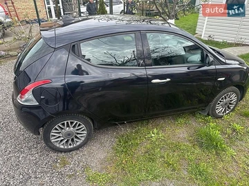 Авто Lancia Ypsilon 2012 № 8741680