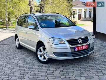Авто Volkswagen Touran 2008 № 8741868