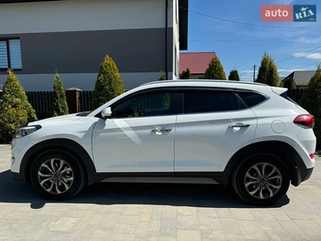 Авто Hyundai Tucson 2017 № 8742000