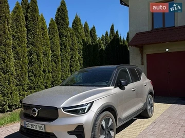 Авто Volvo Xc40 2023 № 8742158