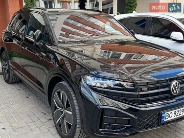 Авто Volkswagen Touareg 2024 № 8742342