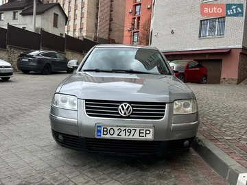 Авто Volkswagen Passat 2004 № 8742397
