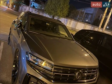 Авто Volkswagen Touareg 2024 № 8742913
