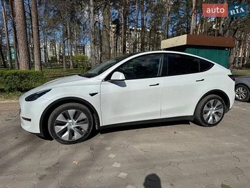 Авто Tesla Model Y 2023 № 8743018