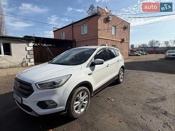 Авто Ford Escape 2016 № 8743596