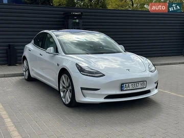 Авто Tesla Model 3 2019 № 8743733