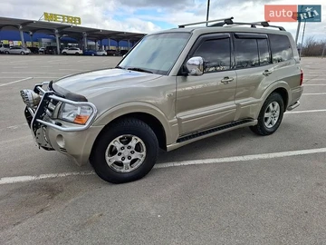 Авто Mitsubishi Pajero Wagon 2005 № 8744003