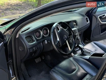 Авто Volvo S60 2013 № 8744008