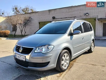Авто Volkswagen Touran 2007 № 8744425