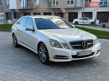 Авто Mercedes E-Class 2011 № 8744455