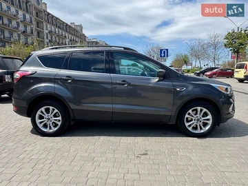 Авто Ford Escape 2017 № 8744595