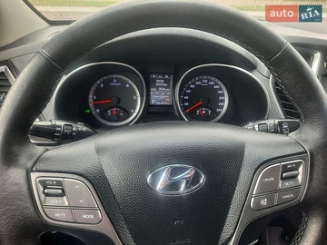 Авто Hyundai Santa Fe 2012 № 8744608