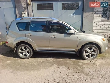 Авто Mitsubishi Outlander Xl 2009 № 8744803