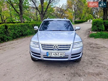 Авто Volkswagen Touareg 2004 № 8744916