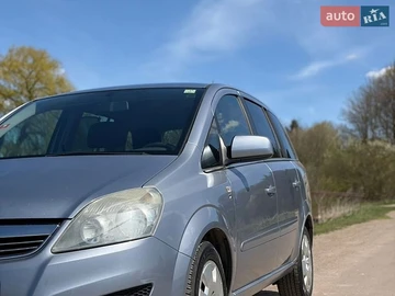 Авто Opel Zafira 2010 № 8745761