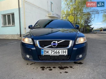 Авто Volvo V50 2011 № 8745946