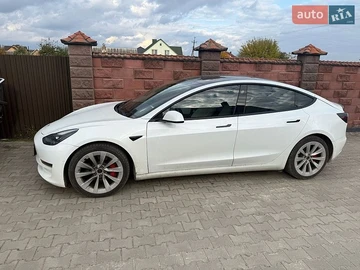 Авто Tesla Model 3 2021 № 8746016