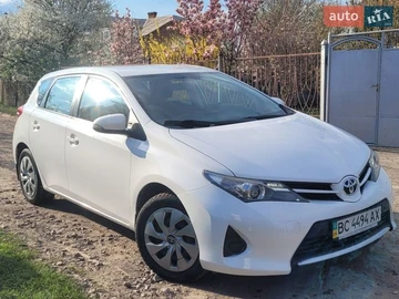 Авто Toyota Auris 2014 № 8746017